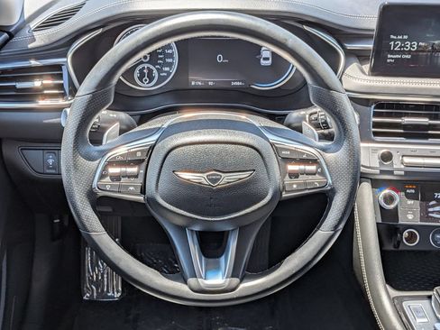 Used 2025 Genesis G70 2.5T RWD image 17