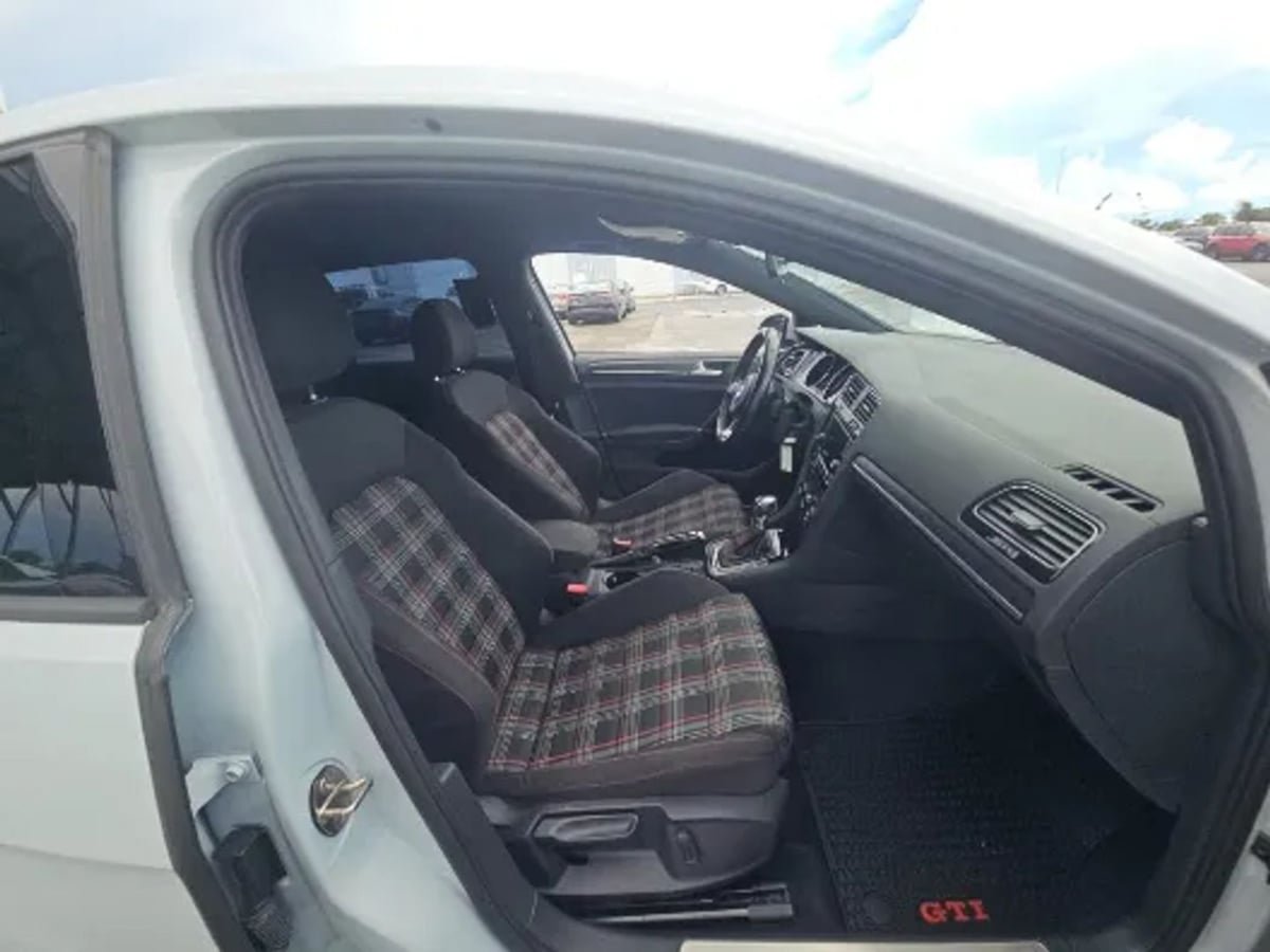 Used 2018 Volkswagen GTI S FWD image 7