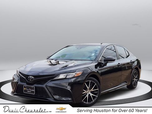 Used 2023 Toyota Camry SE FWD image 1