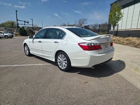 Used 2015 Honda Accord Touring image 5