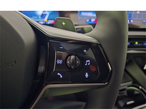 New 2025 BMW 530i xDrive w/ Premium Package image 19