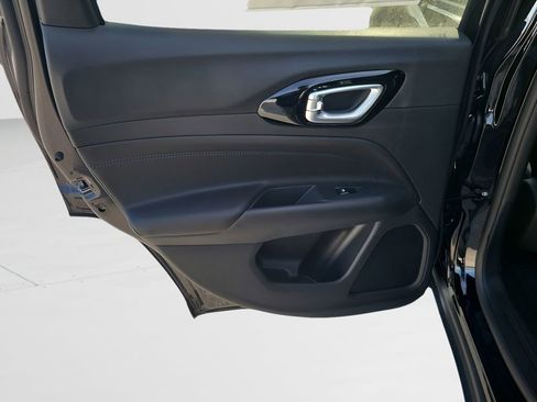 Used 2026 Jeep Compass Latitude image 41