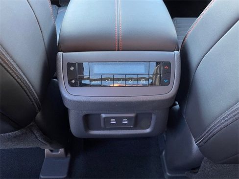 New 2026 Nissan Pathfinder SV image 17