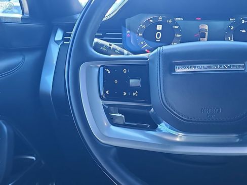 Used 2023 Land Rover Range Rover SE image 25