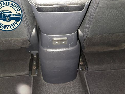 Used 2021 Nissan Versa S FWD image 27