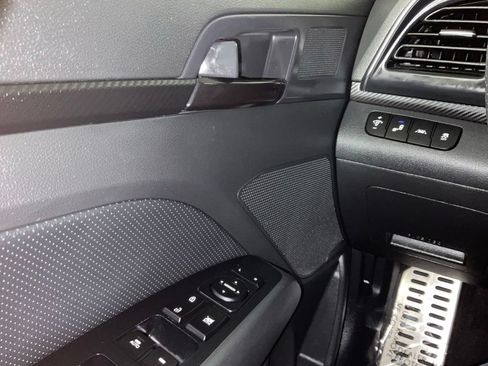 Used 2020 Hyundai Elantra Sport w/ Cargo Package (C1) FWD image 21