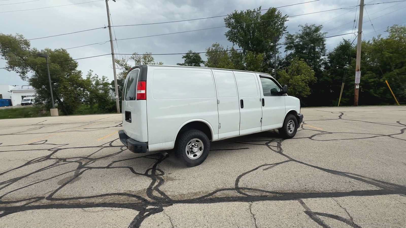 Used 2019 Chevrolet Express 2500 w/ Driver Convenience Package RWD image 8