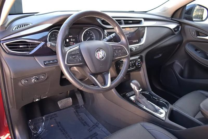 Used 2020 Buick Encore GX Essence w/ Experience Buick Package AWD/4WD image 3
