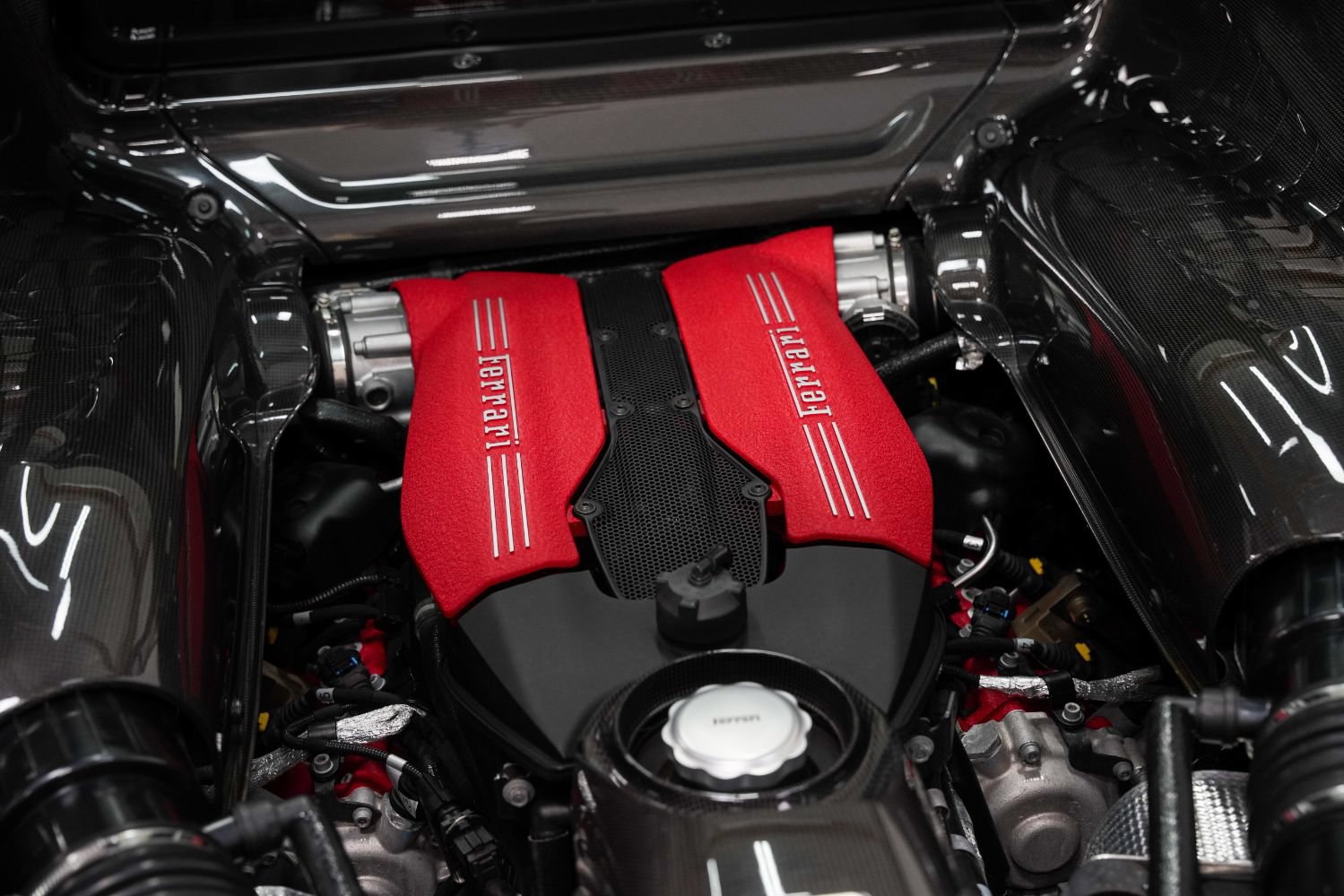 Used 2016 Ferrari 488 GTB RWD image 47