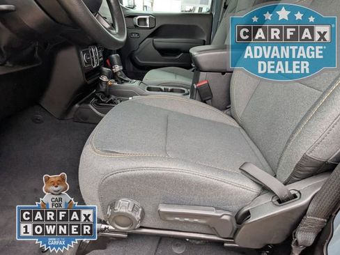 Used 2025 Jeep Wrangler Sport image 12