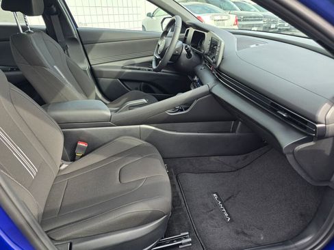 New 2025 Hyundai Elantra Sport image 32