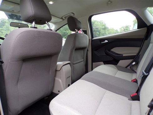 Used 2012 Ford Focus SE image 28