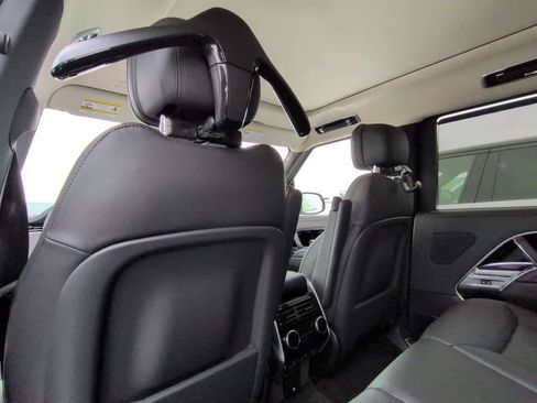 New 2026 Land Rover Range Rover Long Wheelbase SE image 18