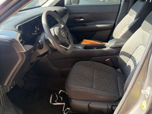 Certified 2025 Nissan Kicks SV w/ Charging Package FWD image 21