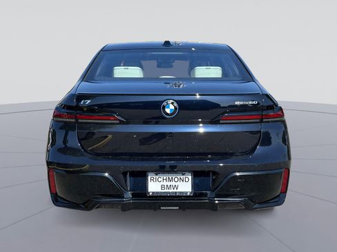 New 2025 BMW i7 eDrive50 w/ Executive Package image 4
