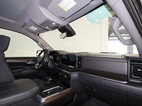 Certified 2023 Chevrolet Silverado 1500 LT Trail Boss w/ LPO, Dark Essentials Package AWD/4WD image 28