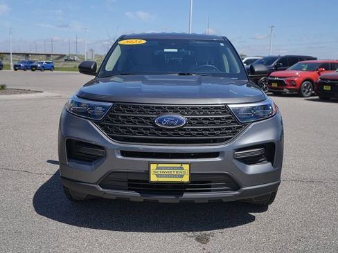 Used 2023 Ford Explorer 4WD w/ Class IV Trailer Tow Package image 2