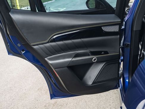 Used 2023 Maserati Grecale Modena AWD/4WD image 15