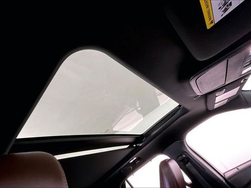 Used 2021 Ford Explorer Platinum w/ Equipment Group 601A image 22