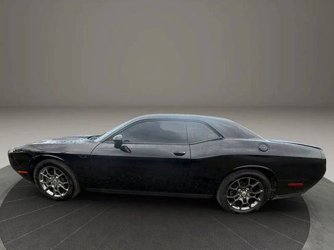 Used 2018 Dodge Challenger GT w/ GT Interior Package AWD/4WD image 8
