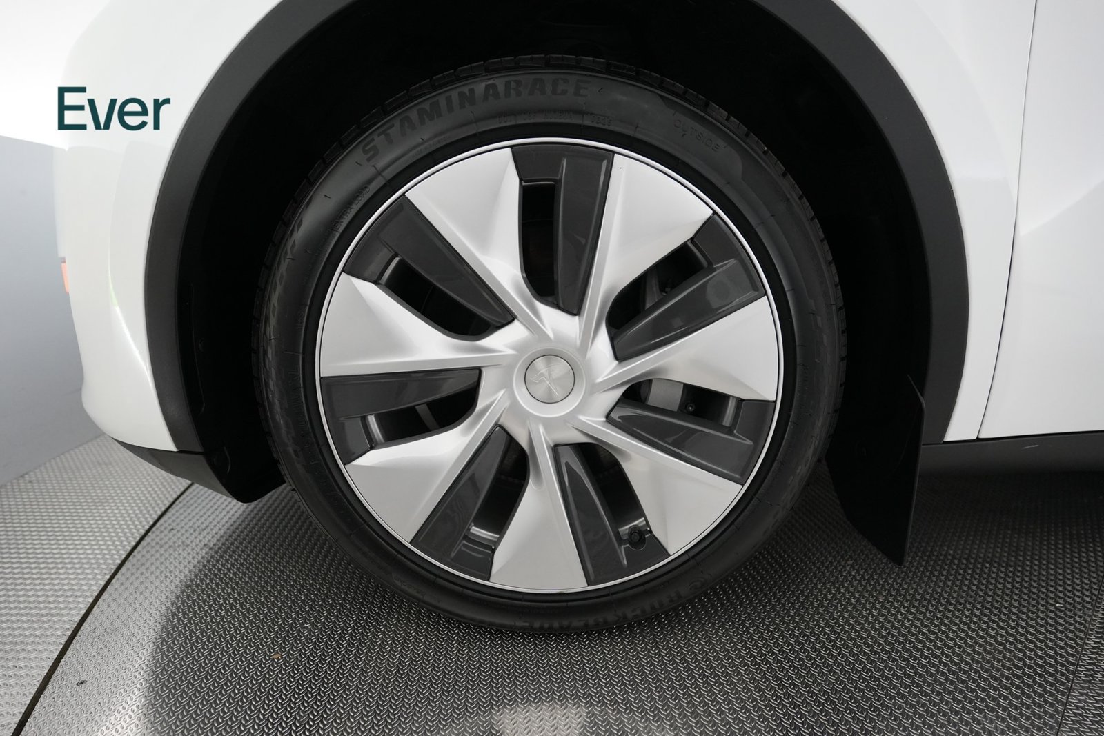 Used 2023 Tesla Model Y Long Range AWD/4WD image 19