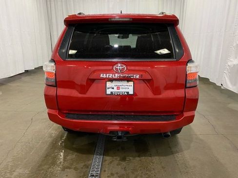 Certified 2021 Toyota 4Runner SR5 Premium image 5