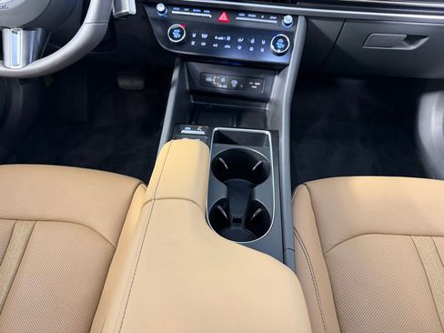 Used 2025 Hyundai Sonata Limited image 17