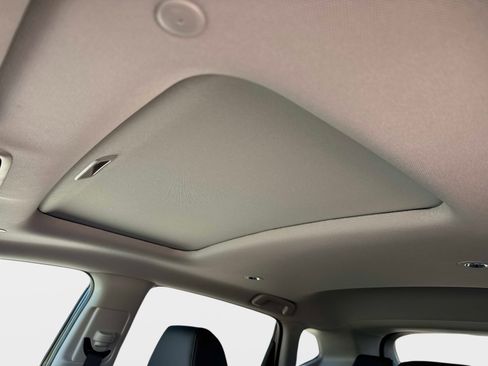 Used 2025 Acura ADX FWD image 15