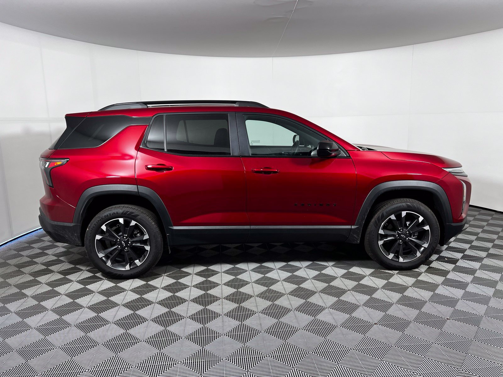 Used 2027 Chevrolet Equinox RS FWD image 4