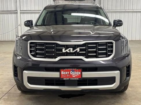 Used 2025 Kia Telluride S FWD image 2