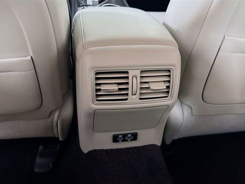 Used 2023 INFINITI Q50 Sensory image 30