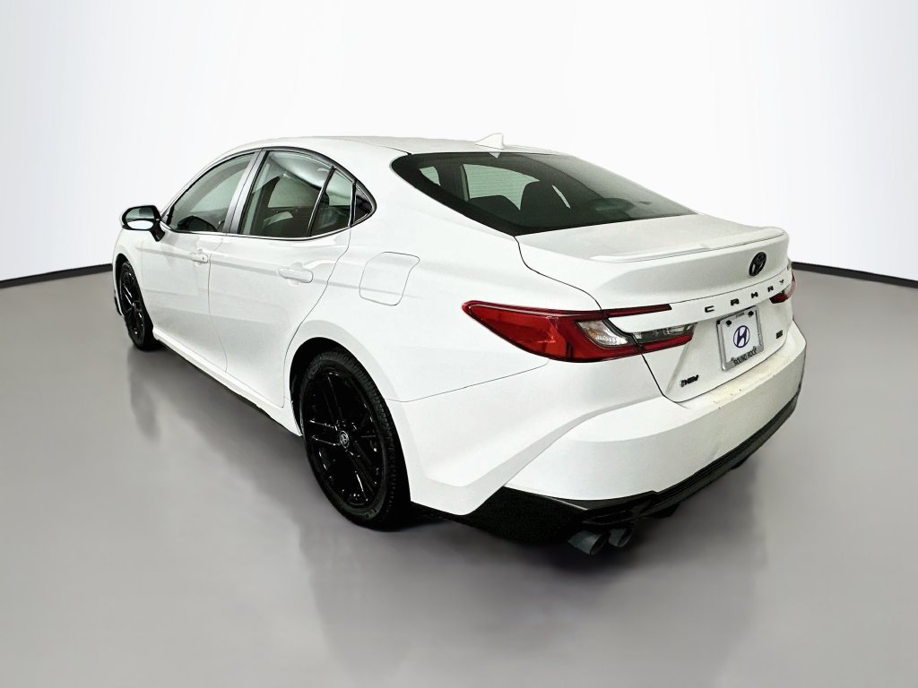 Used 2025 Toyota Camry SE w/ Convenience Package FWD image 7