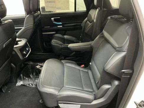 New 2026 Ford Expedition Max Platinum w/ Stealth Appearance Package AWD/4WD image 12