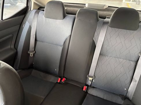Used 2025 Nissan Versa SV FWD image 39