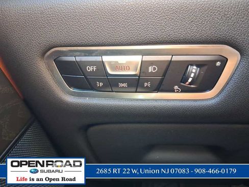 Used 2022 BMW X5 xDrive40i w/ Premium Package AWD/4WD image 24