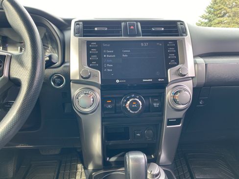Used 2020 Toyota 4Runner SR5 Premium AWD/4WD image 10