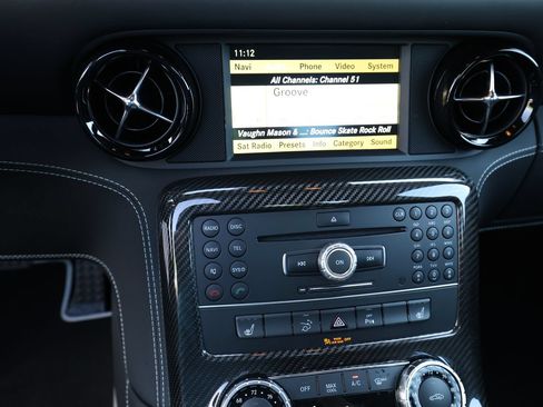 Used 2015 Mercedes-Benz SLS AMG GT Final Edition image 23
