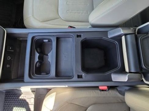 Used 2020 Land Rover Defender 110 HSE image 40