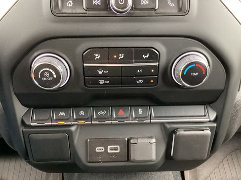 Used 2024 Chevrolet Silverado 1500 Custom image 21