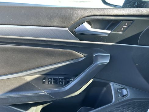 Used 2023 Volkswagen Jetta SE image 20