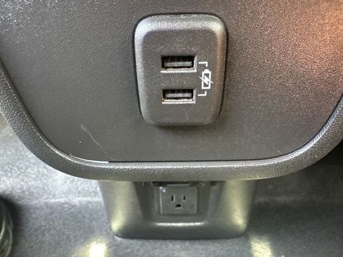 Used 2023 GMC Terrain SLT w/ Infotainment Package II image 21