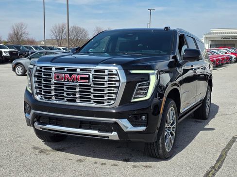 New 2026 GMC Yukon XL Denali w/ Sun & Power Step Package AWD/4WD image 3