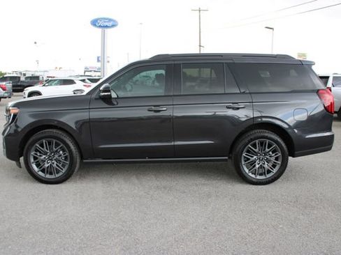 New 2027 Ford Expedition Platinum w/ Stealth Appearance Package AWD/4WD image 5