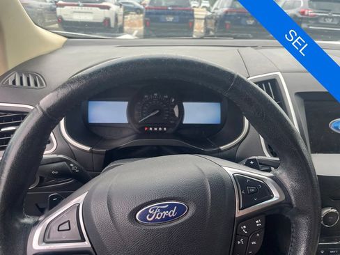 Used 2017 Ford Edge SEL w/ Equipment Group 201A AWD/4WD image 8