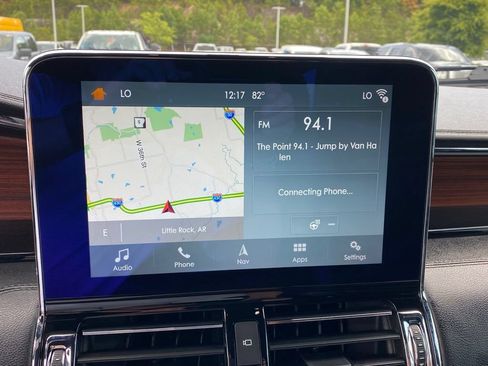 Used 2018 Lincoln Navigator Reserve w/ Technology Package AWD/4WD image 16