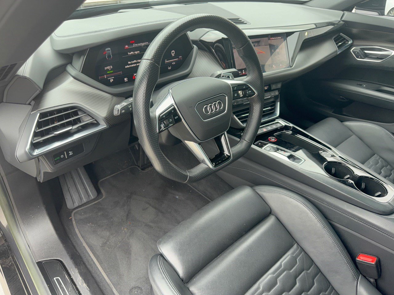 Used 2022 Audi e-tron GT Prestige w/ Prestige Package AWD/4WD image 4