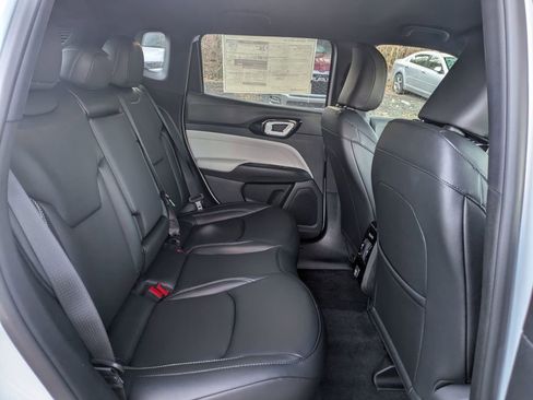 New 2026 Jeep Compass Limited image 28