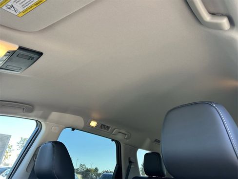 New 2025 Nissan Pathfinder SL image 20