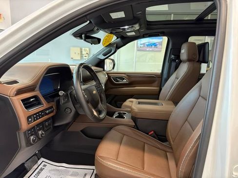 Used 2024 Chevrolet Tahoe High Country w/ Advanced Technology Package AWD/4WD image 19