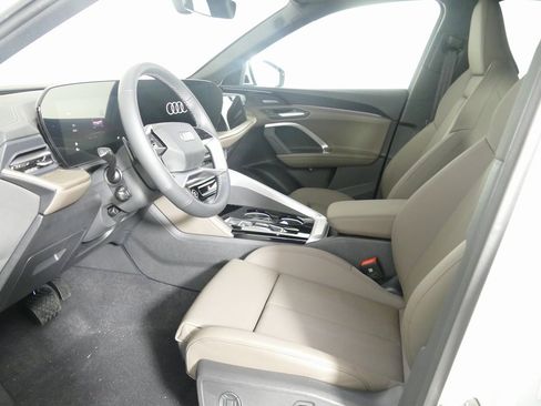 New 2025 Audi Q5 Premium Plus image 13